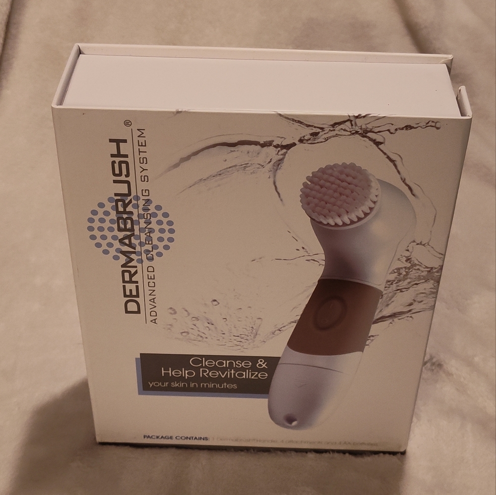 NEW & SEALED!!! DERMABRUSH FACIAL CLEANSING SYSTEM